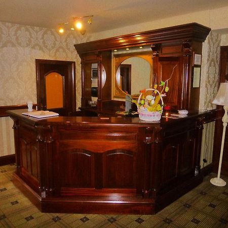 Achill Sound Hotel - Ostan Ghob A'Choire Екстер'єр фото