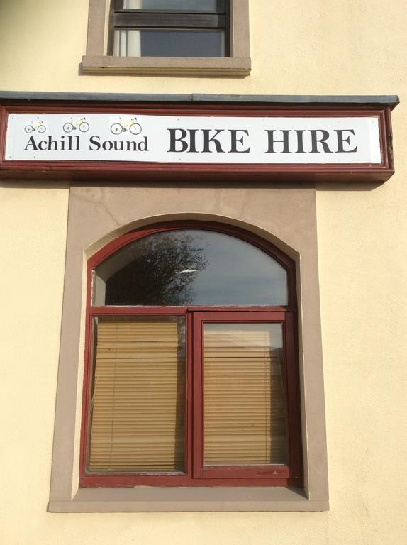 Achill Sound Hotel - Ostan Ghob A'Choire Екстер'єр фото