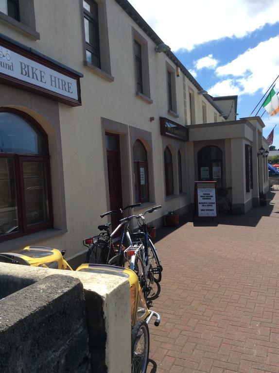 Achill Sound Hotel - Ostan Ghob A'Choire Екстер'єр фото