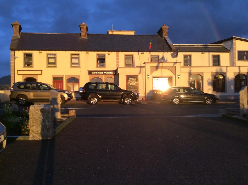 Achill Sound Hotel - Ostan Ghob A'Choire Екстер'єр фото
