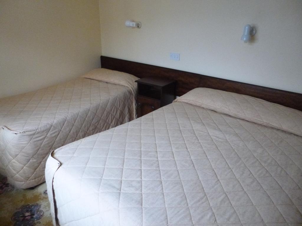 Achill Sound Hotel - Ostan Ghob A'Choire Екстер'єр фото