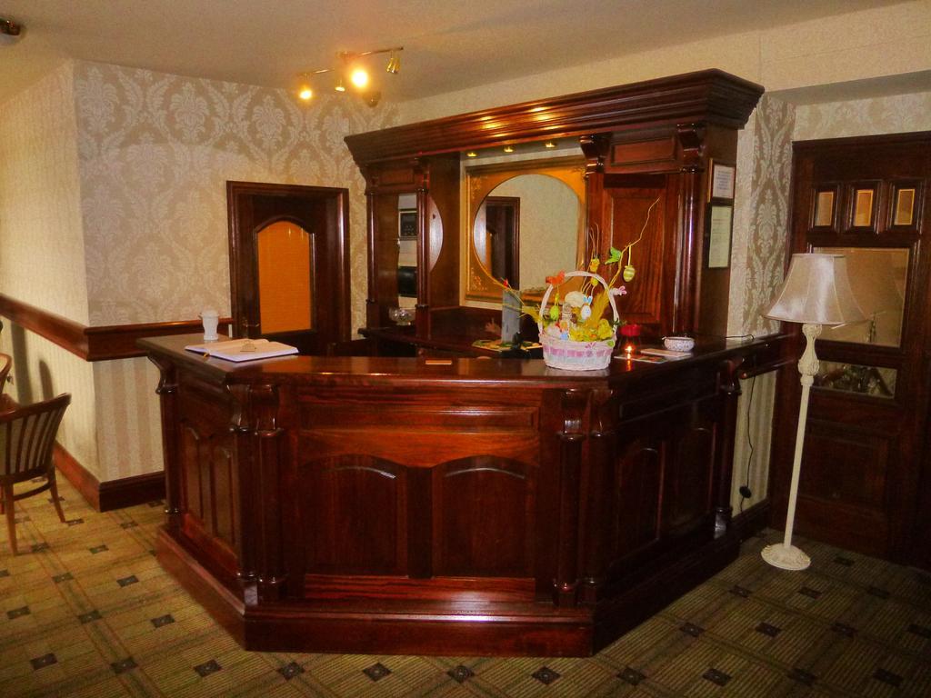 Achill Sound Hotel - Ostan Ghob A'Choire Екстер'єр фото